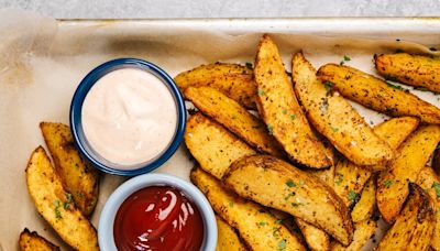 Crispy air fryer potato wedges recipe