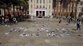 El arte de Botero reclama libertad tras el polémico cierre de su plaza en Medellín