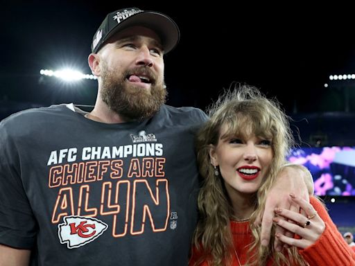 Fans 'Can't Stop Laughing' at Photoshopped Swift-Kelce Family Portrait: 'This Is Too Much'