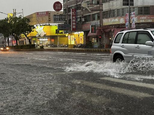 台南部分地區雷雨伴強風宛如颱風 新市3小時雨量破百毫米