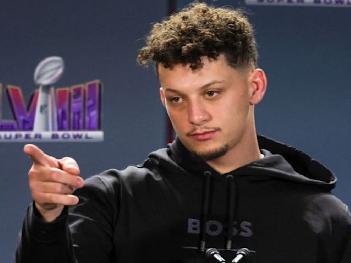 Watch: Raiders Make Fun of Patrick Mahomes With Kermit Puppet Resembling Chiefs' Star During Practice Session