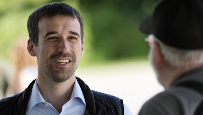 Theriault wins GOP primary to take on Rep. Jared Golden in Maine