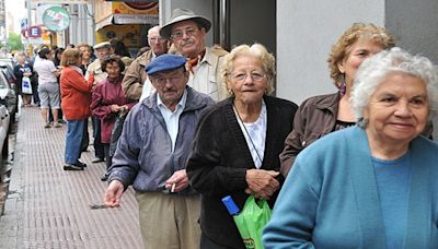 Las jubilaciones y pensiones aumentarán en mayo un 11 por ciento: de cuánto será la mínima