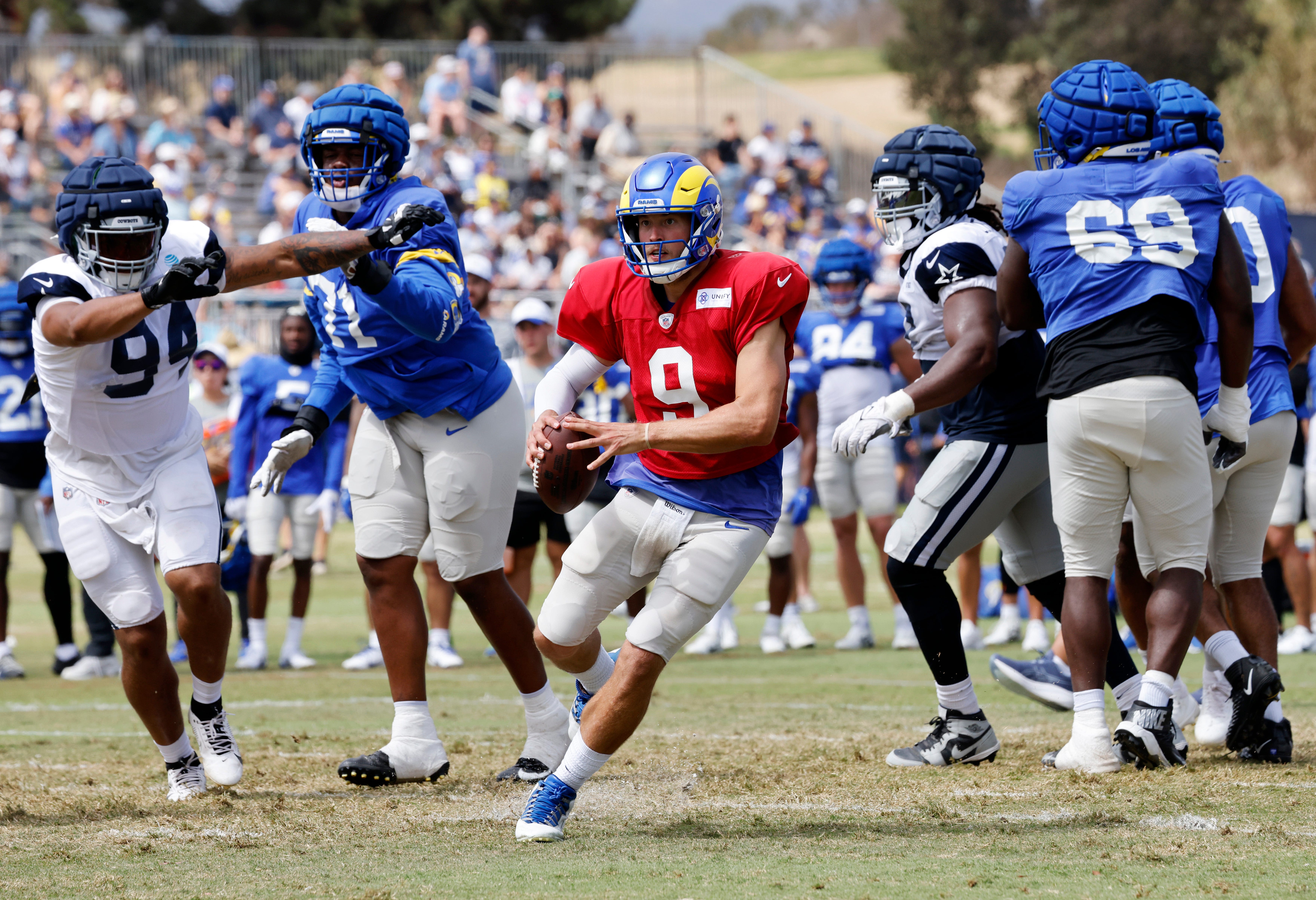 Matthew Stafford completes pass to himself in bizarre play