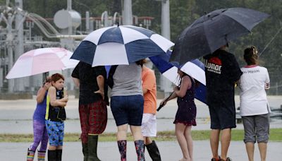 Las lluvias e inundaciones no menguan en Texas y obligan al rescate de 233 personas