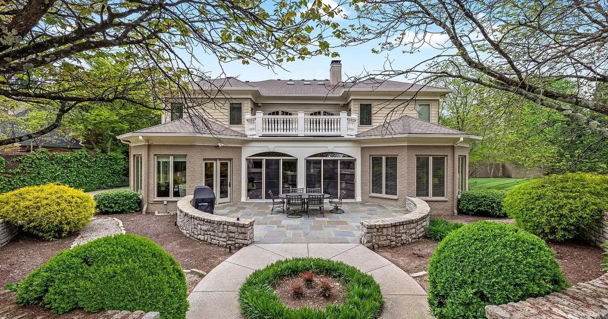 IMAGES | John Calipari's Lexington home listed for sale for $4 million