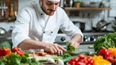 Empanada de mandioca, hummus y puchero: los platos que eligen los chefs para celebrar el Día del Amigo