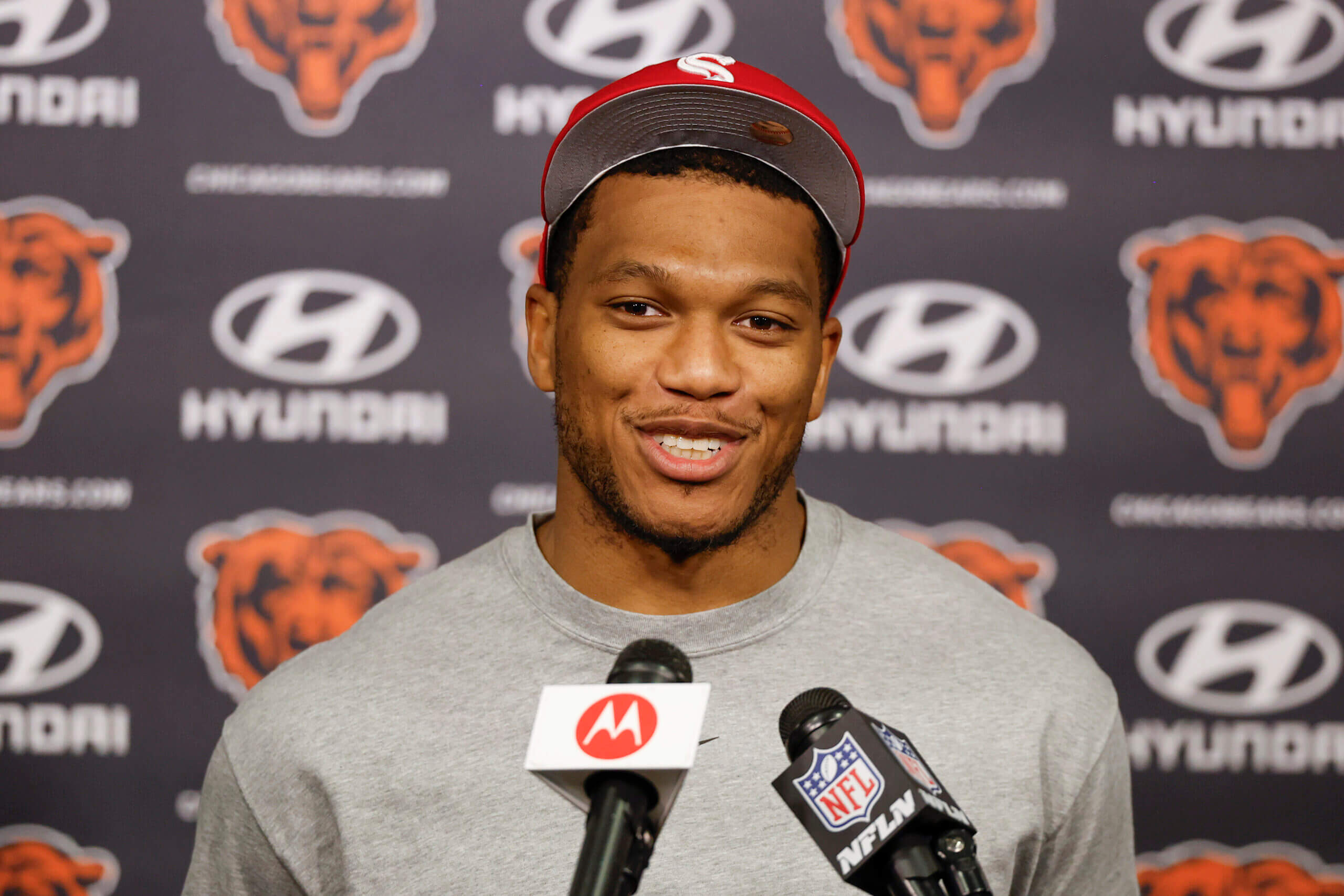 Bears defense shines, DJ Moore setting the bar, secondary's confidence: OTA takeaways