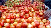 Tomato prices soar to Rs 100 per kg in Delhi markets as rains hit supplies