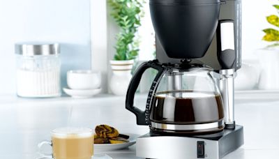 Make your mornings brighter with a sparkling clean coffee machine