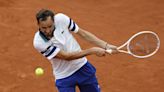 Aryna Sabalenka and Daniil Medvedev advance as rain continues to disrupt the French Open - WTOP News
