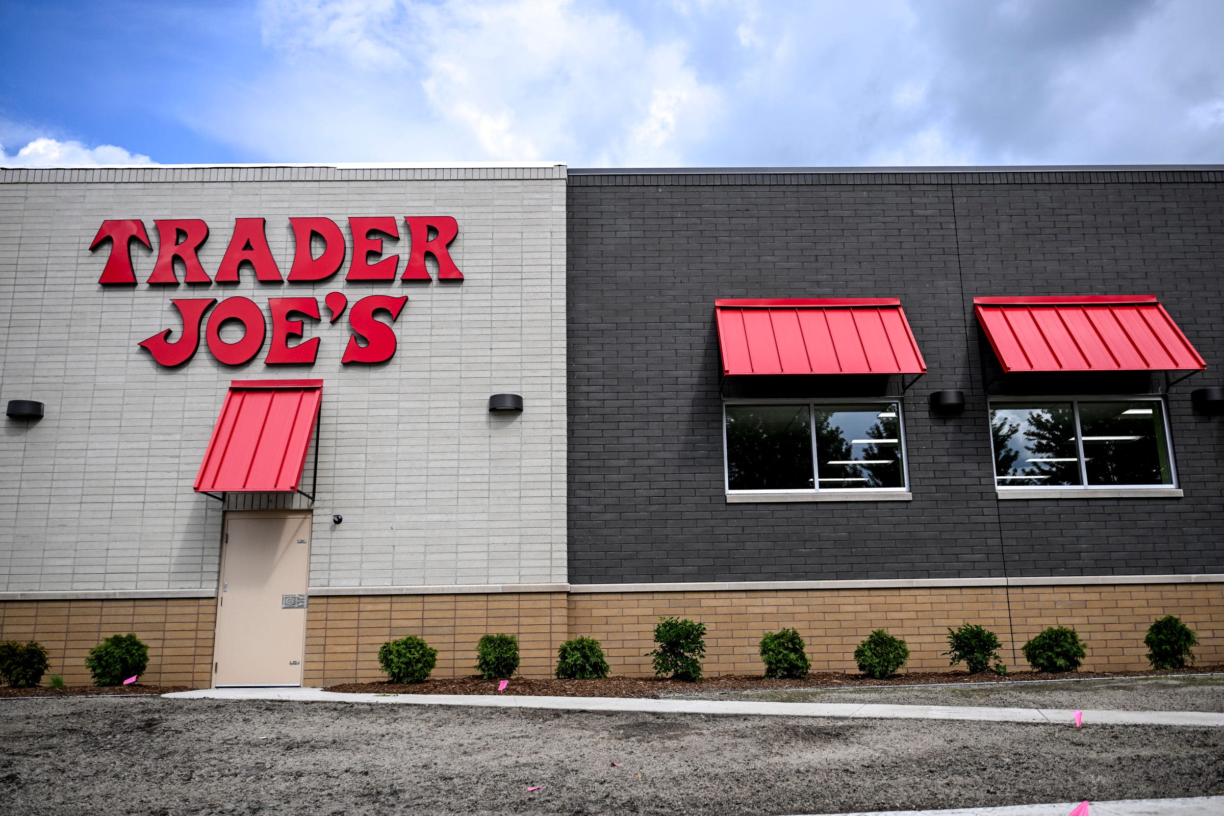 Trader Joe's in East Lansing is opening Friday. Here's what you need to know