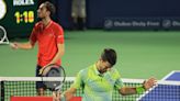Novak Djokovic perdió por primera vez en el año, en Dubái, y Sebastián Báez gana en Chile, donde habrá un finalista argentino