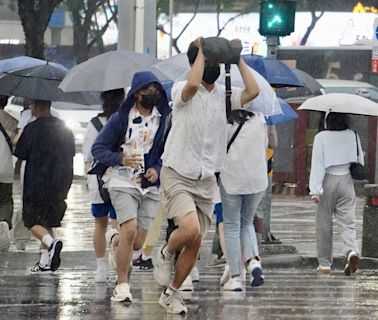 鋒面影響高雄雨量破百毫米 今晚到明天各地天氣不穩定