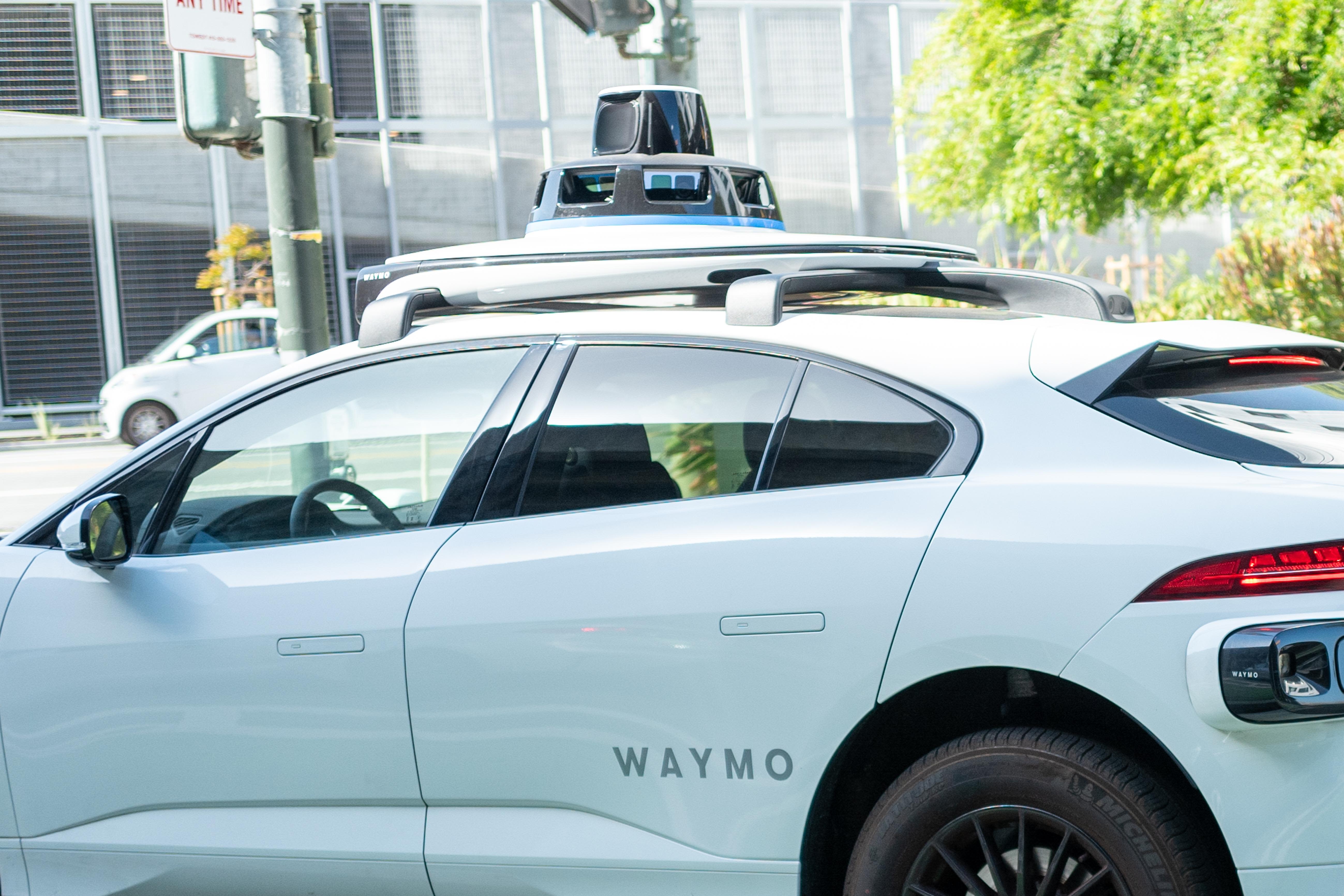 Waymo's driverless cars honk at each other, waking neighbors