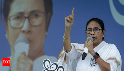 Mamata changes travel plans, no word yet on boycotting Niti Ayog meet | India News - Times of India