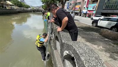 基隆田寮河1男落水！警消架梯拉上岸 無生命跡象送醫搶救