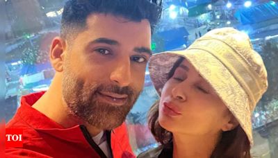 Who is Mohsin Akhtar Mir? Urmila Matondkar files for divorce from her husband after 8 years of marriage | Hindi Movie News - Times of India