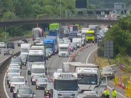 M25 comes to a standstill after crash as Dartford Tunnel faces long delays