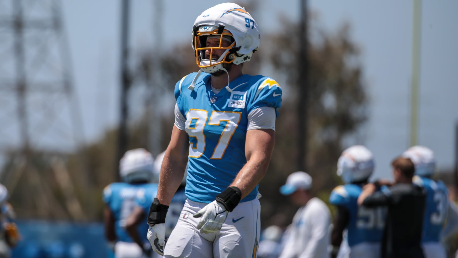 Joey Bosa left Chargers' practice early with hand/wrist injury