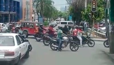 Motociclistas cierran la autopista México - Cuernavaca por operativo por motos irregulares