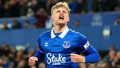 Jarrad Branthwaite drops hint about Everton future and Man Utd move