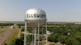 Ellsworth delays opening of splash pads