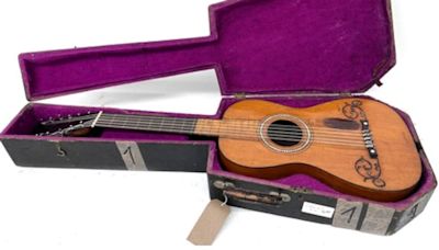 La Junta compra la primera pieza para el Museo del Flamenco de Jerez: una guitarra española de seis órdenes de finales del XVIII, atribuida al lutier Juan Pagés