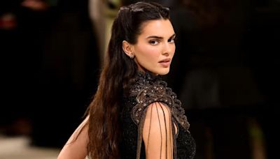 La noche en la que Kendall Jenner triunfó con tres escotes imposibles en la MET Gala 2024