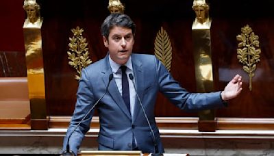 Face aux motions de censure de LFI et du RN, Gabriel Attal accuse les deux partis d'"exécrer l'Europe"