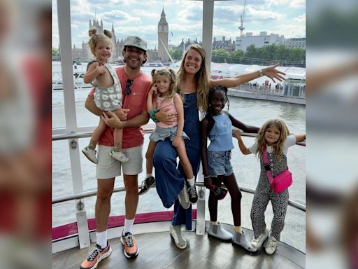 Thomas Rhett shares sweet photo with family in London, sings fun song about Big Ben