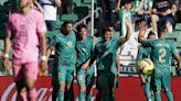 3-1. El Betis recupera opciones de 'Champions' y deja muy tocado al Espanyol