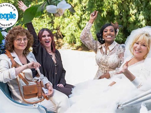 Bette Midler, Susan Sarandon, Megan Mullally and Sheryl Lee Ralph Star in “The Fabulous Four” First Look (Exclusive)