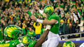 Oregon fans react as Ducks blow out Beavers in Civil War, clinch Pac-12 title game spot