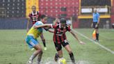 Lluvia intensa obligó a Alajuelense y a Pococí a acabar el partido con antelación