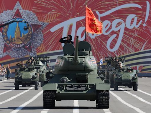 Only one tank on display in Russian Victory parade - and its from WW2- as Putin concedes 'difficult period'