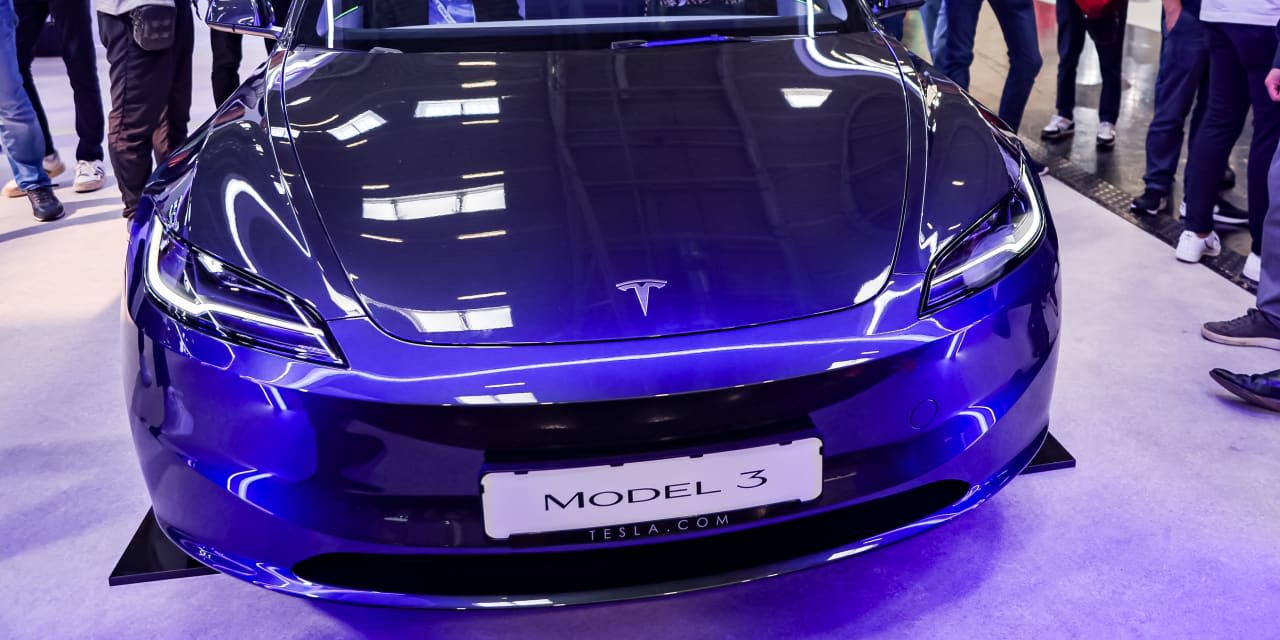 Tesla recalls more than 125,000 EVs, will issue an over-the-air software update