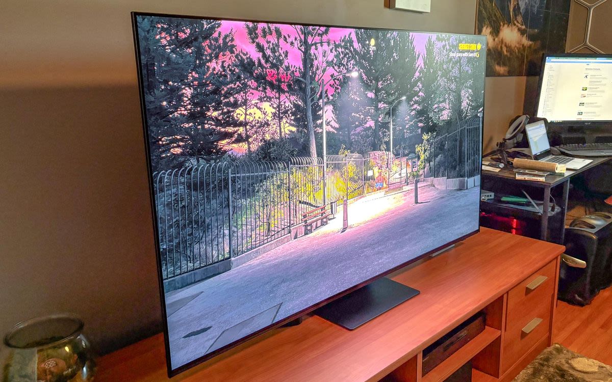 Samsung S95D OLED review: This glare-free OLED TV is legit