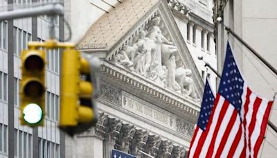 Wall Street cauta. Focus su conti e Fed