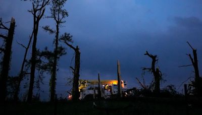 Tornadoes tear through southeastern US as storms leave 2 dead in Tennessee