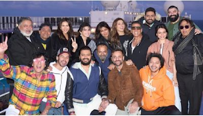 Housefull 5: Akshay Kumar, Abhishek Bachchan, Riteish Deshmukh, Sonam Bajwa and more pose during cruise shoot; see FIRST PIC of full star cast