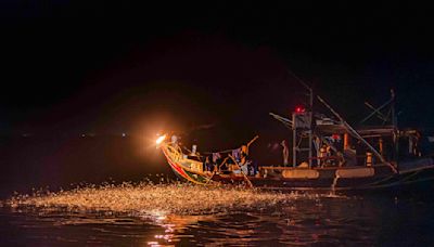 "Sulfuric Fire Fishing" Tours Await Sustainability-Minded Visitors in Jinshan June-Sept