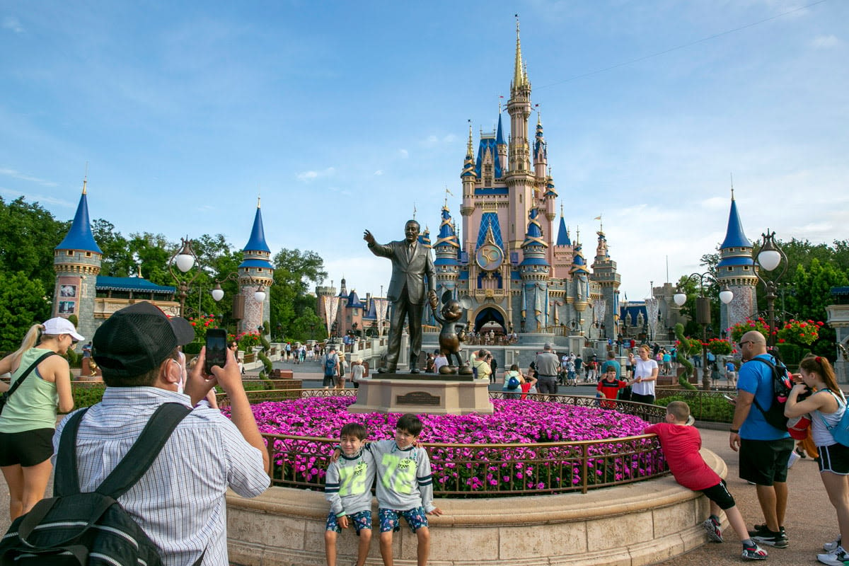 Planning a Disney World Vacation? Pick Up These 19 Disney Freebies