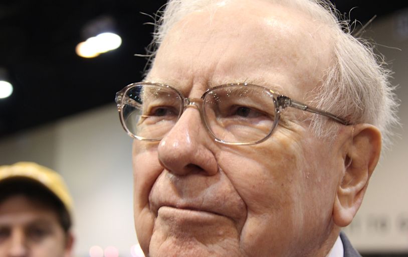 The Best Warren Buffett Stocks to Buy With $300 Right Now