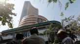 Indian shares extend gains, powered by financials' surge