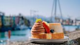 【攝影筆記】悠閒午後散策！到鄰近基隆正濱漁港的老宅咖啡廳「閑閑」，來點招牌布丁蛋糕捲