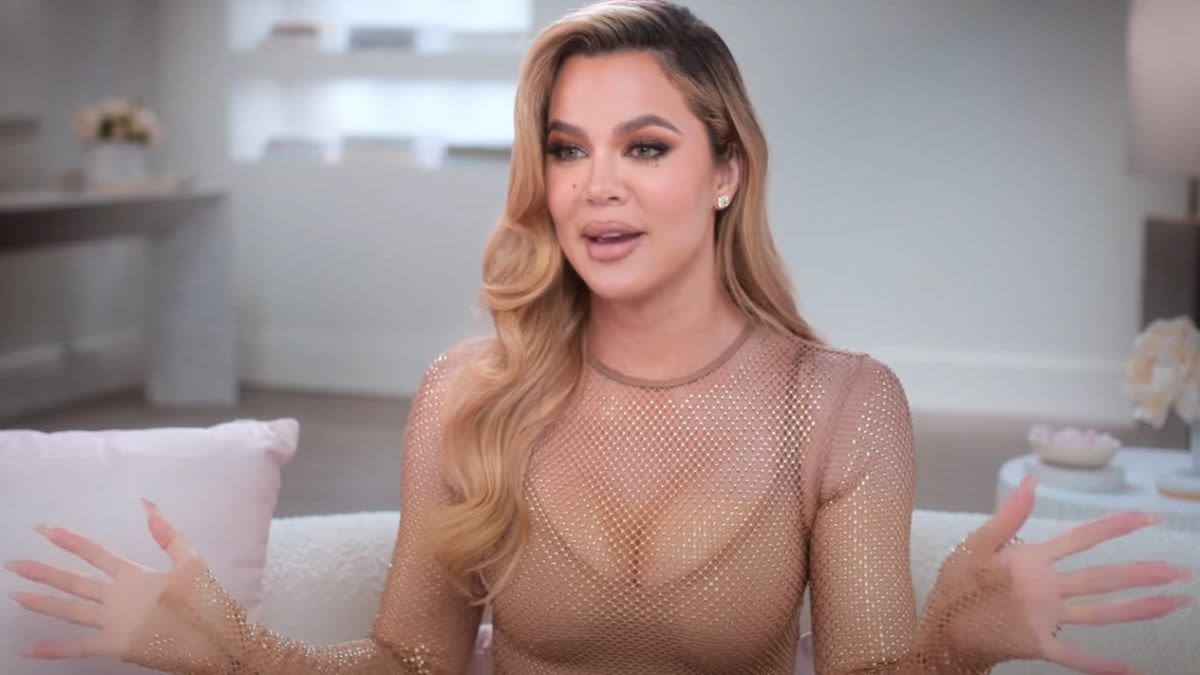 Khloé Kardashian Hit The Big 4-0, And Of Course She Celebrated With A Bikini Throwback, Purple Cake And More