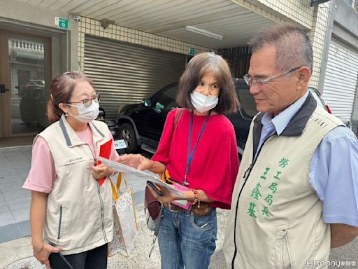 台南勞工局結合5個市級總工會 致贈弱勢職災勞工家庭慰問金