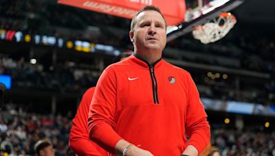 Portland Trail Blazers won't renew contracts for assistant coaches Scott Brooks, Rodney Billups: Reports