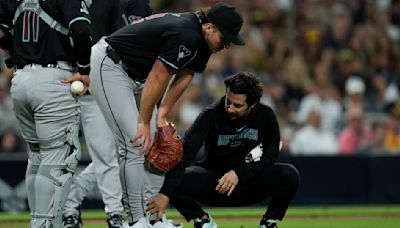 Christian Walker's 2-run single in the 10th gives the Diamondbacks a 7-5 win against the Padres